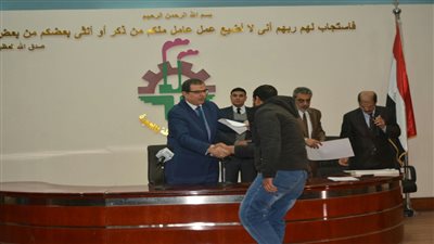 وزير القوى العاملة يشدد على ضرورة تكاتف المصريين بالخارج