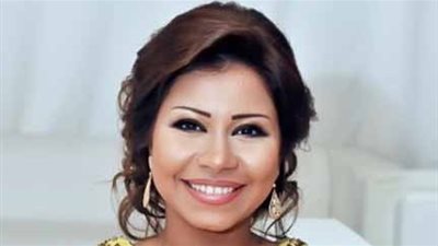 شيرين تستعين بأول عقد أبرمته مع شركة إنتاج كاسيت