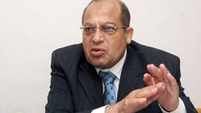 محمدين يهنئ رئيس جامعة القناة بتجديد تعيينه فى منصبه