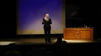 «قطار السعادة» على خشبة «الكلمة» بساقية الصاوي (صور)