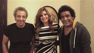 بالصور.. رانيا فريد شوقي ومحمد منير في كواليس «المغني»