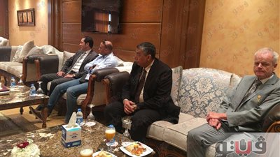 بالصور.. مميش يشرح لأمير الدنمارك تفاصيل قناة السويس الجديدة