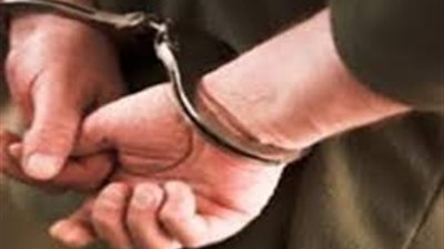 ضبط عامل لتجميعه مدخرات المصريين بالخارج في تعاملات بنكية محظورة