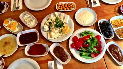 تعرف على مكونات وجبة الإفطار الصحية والمتوازنة