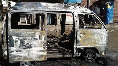 اشتعال النيران في سيارة سوزوكى بشرق الإسكندرية