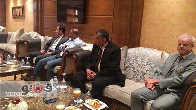 بالفيديو والصور.. مميش لـ«أمير الدنمارك»: شعبكم صديق المصريين