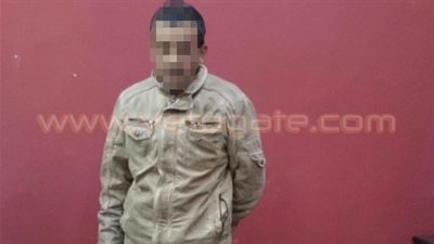 بالصورة.. ضبط خفير بحوزته سلاحا آليا بالإسماعيلية