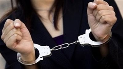 القبض على خادمة بتهمة قتل طفل بجدة