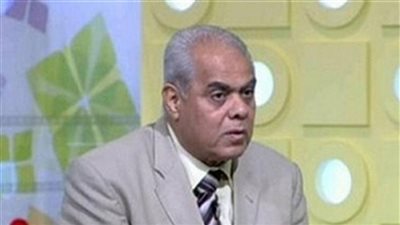 «رئيس لجنة تطوير المناهج»: الكتب الخارجية بمثابة حبوب منع التفكير