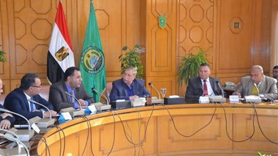 «التموين» تستعرض خطة المنافذ المتنقلة في الإسماعيلية (صور)