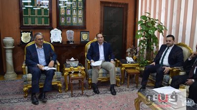 نائب وزير الإسكان: نتواصل لحل أزمة 18 منطقة عشوائية بالدقهلية