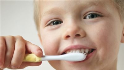 خبراء: معجون أسنان الأطفال ضعف ثمن العادي وله نفس الفاعلية