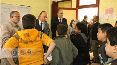 محافظ القاهرة يتفقد انتظام الدراسة بالترم الثاني وتوافر السلع الغذائية