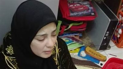 والدة الطفل آدم: أتعرض لضغوط من أطباء المستشفى للتنازل