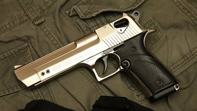 ضوابط ترخيص واستخدام مسدس الصوت.. «تقرير»