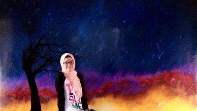 بالصور.. فتاة تحول غرفتها إلى لوحة فنية مدهشة