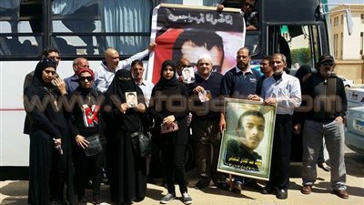 بالصور.. وصول أهالي ضحايا أحداث «سجن بورسعيد» لأكاديمية الشرطة