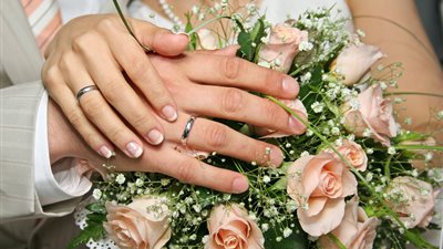 عدم الزواج.. حق التطليق.. وعدم التطاول.. أهم شروط الفتيات في عقد القران