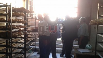 بالصور.. تحرير محاضر لـ8 مخابز بسبب إنتاج خبز ناقص الوزن بالقليوبية