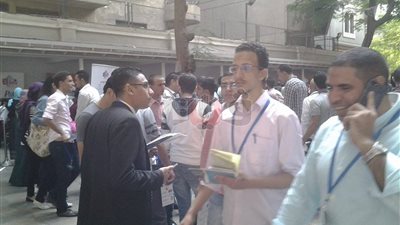 بالصور.. توافد الشباب على ملتقى «شغلنى» للتوظيف
