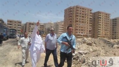 بالصور.. تنفيذ 44 قرار إزالة تعد على بحيرة «عين الحياة» بعزبة خير الله