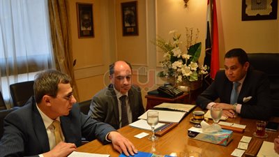 وزير قطاع الأعمال العام يستقبل سفير أوكرانيا (صور)