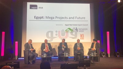 وزير الإسكان يسوق المشروعات القومية في أكبر معرض عقاري بالعالم.. عرض العاصمة الإدارية والعلمين والمنصورة الجديدتين.. ومسئول دولي: ما يحدث بمصر طفرة كبيرة والأرقام مبشرة