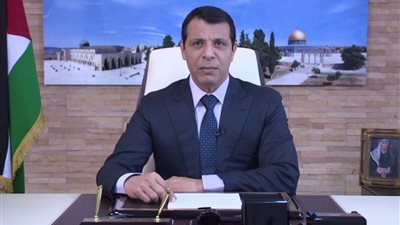 محمد دحلان يغادر مطار القاهرة إلى أبوظبي بطائرة خاصة