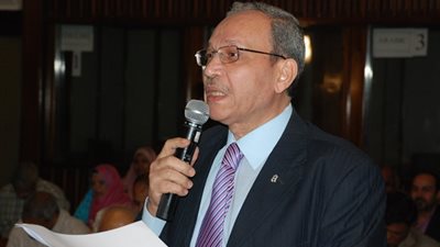 علاء عبد المنعم لـ«وزير المالية»: قرض صندوق النقد مخالفة للدستور