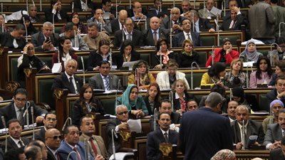 «النواب» يلوح بـ «فزاعة الدعم».. مناقشات برلمانية لحرمان الطفل الرابع من خدمات التعليم والصحة.. هجرس: ضبط «الزواج» يسهم في حل المشكلة من جذورها.. والتحفيز أفضل من العقاب