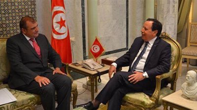 وزير خارجية تونس يودع السفير المصري المنتهية مهامه