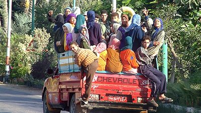 الصعايدة عن «ترشيد الإنجاب»: «عيب وحرام».. السيدات ينجبن بالجملة.. والرجال: «وجودهم بالدنيا».. عبير: «زوجي اكتشف إني باخد حبوب منع الحمل فأصر يحرقني بالنار».. و