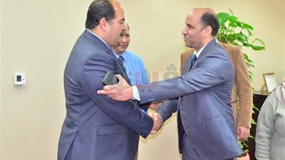 تفاصيل اجتماع وكيل «قوى الإسكندرية» بمجلس إدارة بتروجت (صور)