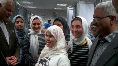 المشمش غير الناضج وراء تسمم طالبات مدرسة العمار في القليوبية (صور)