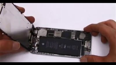 تأجيل استبدال بطارية آي فون 6 بلس بالتخفيض إلى مارس