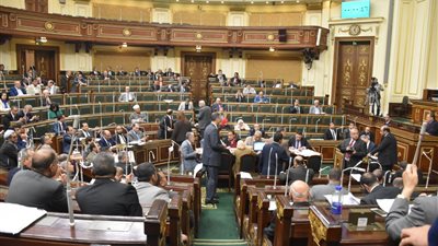 معركة البرلمان لإقرار اتفاقية صندوق النقد.. جدل دستوري يتحول لمشادات حامية بين ائتلاف 25/30 ووزير المالية.. عبد العال يظهر العين الحمراء للنواب: الاختصاصات الفنية لا تعنيكم