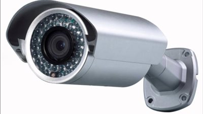 عامل يحرق أسلاك كاميرا مراقبة تمنعه من ممارسة تجارة المخدرات في حلوان