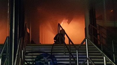 حريق ضخم في محطة قطارات نوتنجهام ببريطانيا (صور)