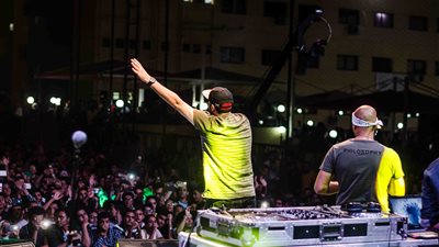 بالصور.. «mtm» تبهر عشاقها بالجامعة الكندية