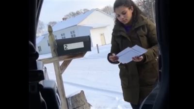 «هزار» يتسبب في كارثة لفتاة (فيديو)