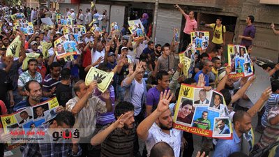 أهالي الزيتون وجسر السويس يطاردون مسيرة إخوانية