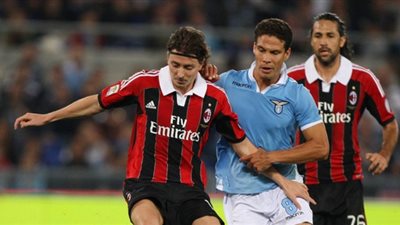 ميلان يتفوق على لاتسيو في مواجهات الدوري الإيطالي.. تقرير