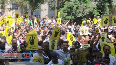 الإخوان يحاصرون فندقًا تابعًا للقوات المسلحة بـ