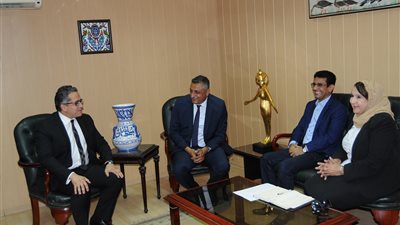 خالد العناني يلتقي وزير الثقافة اليمني