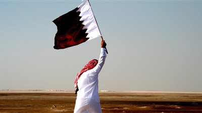 قطر تبحث عن شعب.. الدوحة تقر قانون منح الإقامة الدائمة للأجانب