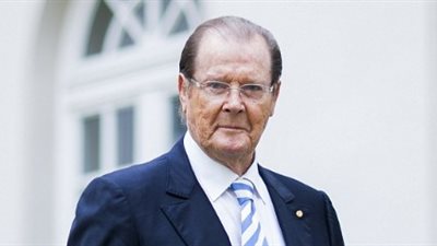 وفاة بطل أفلام جيمس بوند «روجر مور» عن عمر يناهز 89 عامًا