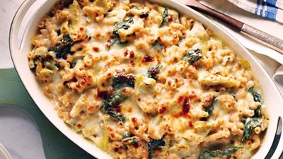 مكرونة بالسبانخ والبشاميل والشيدر من راشيل كارتر