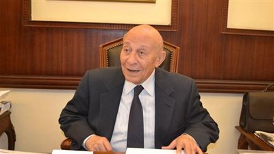 محمد فايق يلتقى مجموعة من طلاب الثانوية في مقر «قومي حقوق الإنسان»