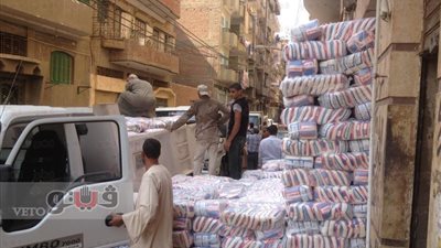 بالصور.. الفيوم تطرح 50 طن سكر بسعر 7 جنيهات للكيلو