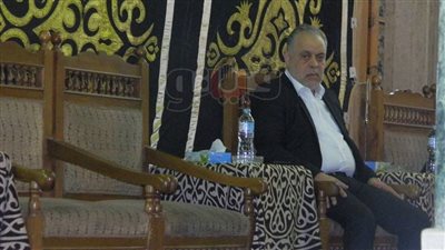 بالفيديو والصور.. أشرف زكي وطارق الشناوي في عزاء محمد راضي